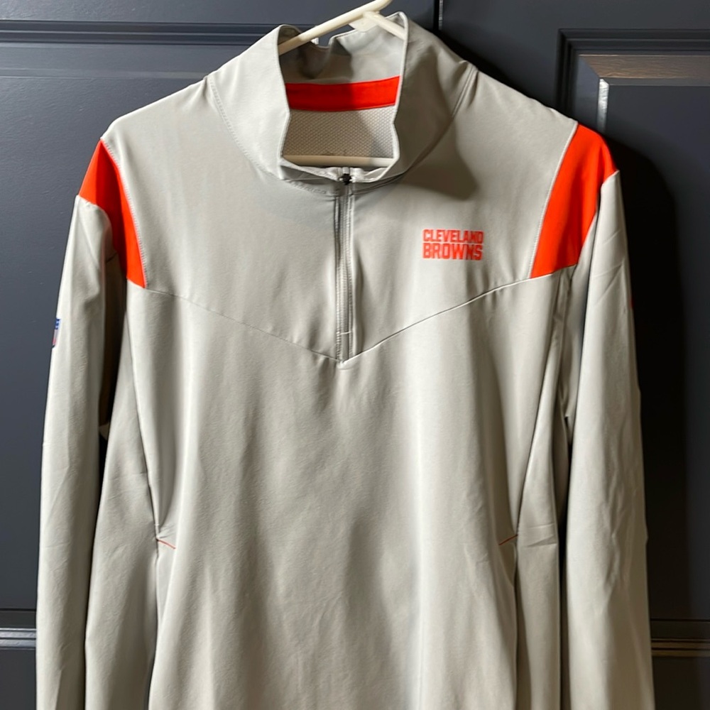 Men’s Nike Cleveland Browns Jacket. Size Large.